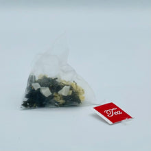 Load image into Gallery viewer, Oolong Tea (白桃乌龙茶)
